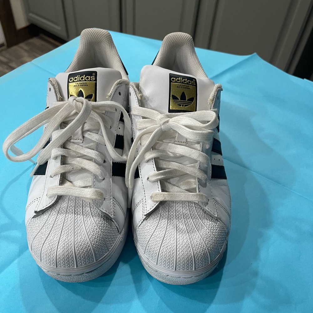 Adidas Superstar EUC - Picture 3 of 7